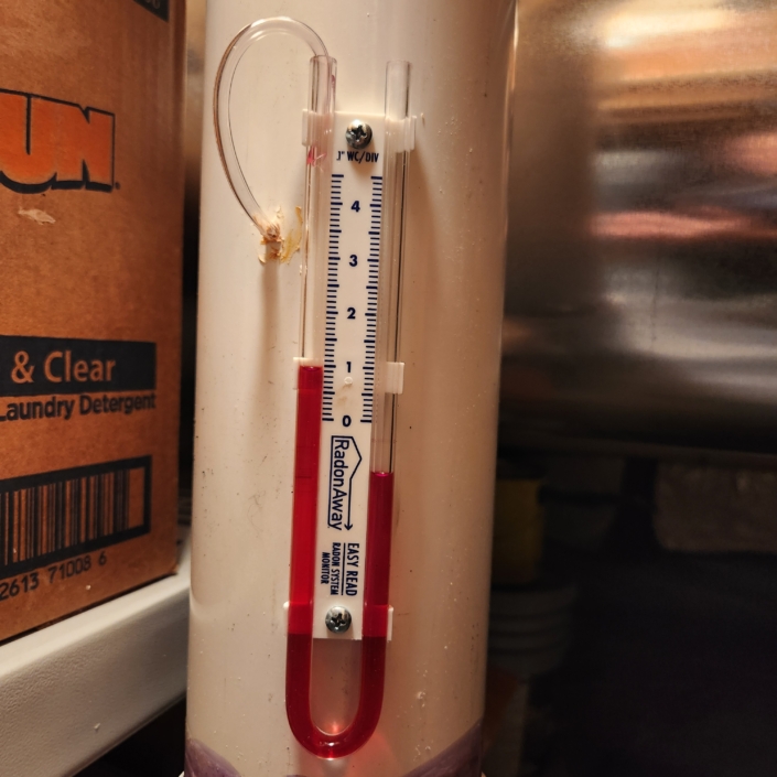 Direct mount u tube manometer